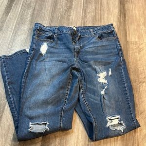 Refuge distressed jeans